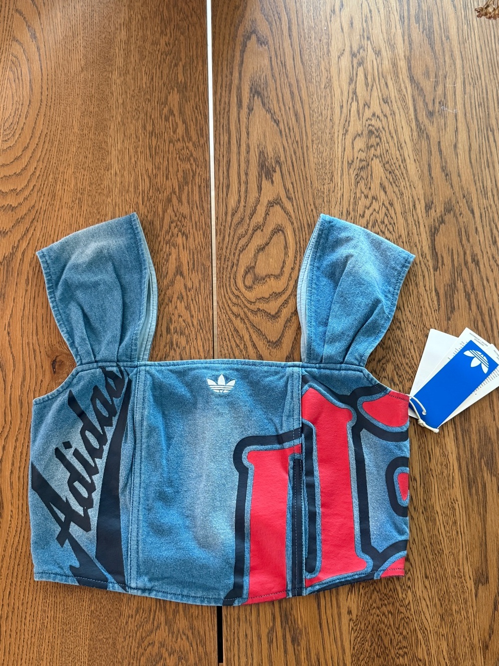 adidas Originals Light Blue Graphic Crop Top with Red Accents - Picture 4 of 5